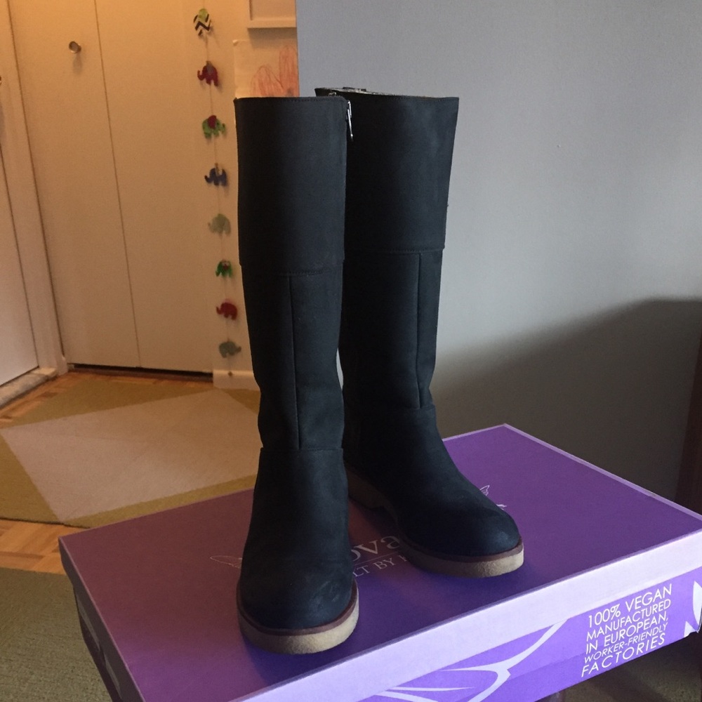 Novacas vegan suede boots